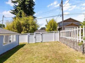 3610 SW Kenyon Street, Seattle WA 98126