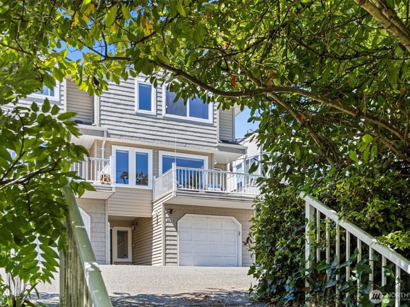 9215 Linden Avenue N, Seattle WA 98103