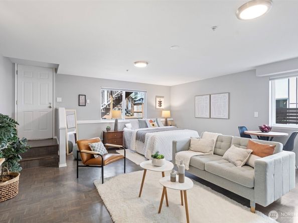 9215 Linden Avenue N, Seattle WA 98103