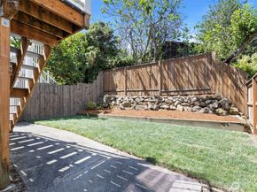 9215 Linden Avenue N, Seattle WA 98103