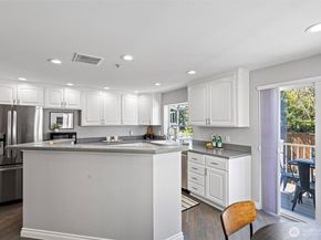 9215 Linden Avenue N, Seattle WA 98103