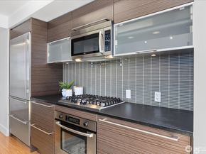 820 Blanchard Street 1507, Seattle WA 98121