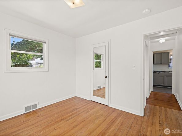 3010 W Smith Street, Seattle WA 98199