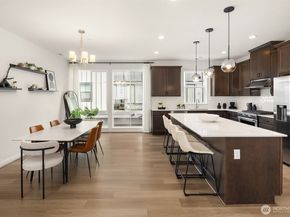 21822 25th Avenue SE B, Bothell WA 98021