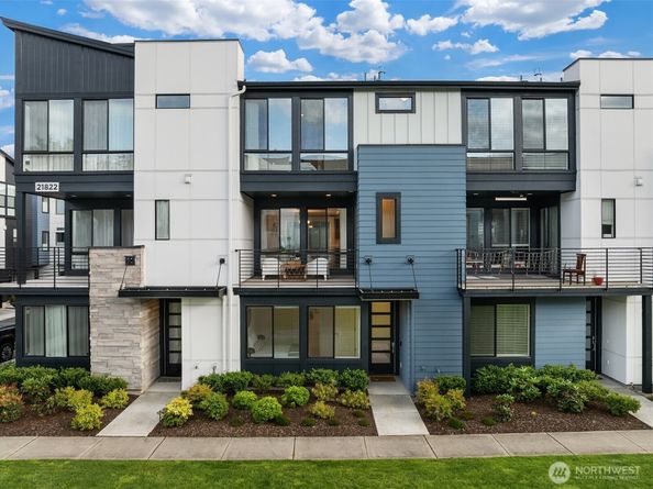 21822 25th Avenue SE B, Bothell WA 98021
