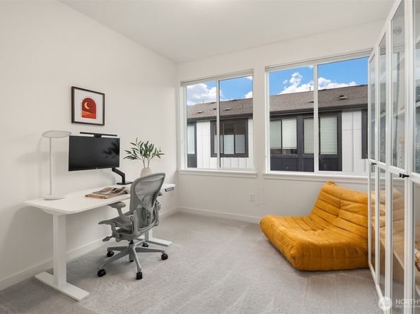 21822 25th Avenue SE B, Bothell WA 98021