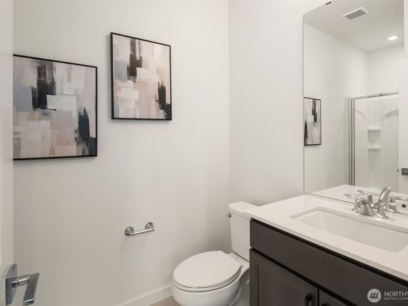 21822 25th Avenue SE B, Bothell WA 98021