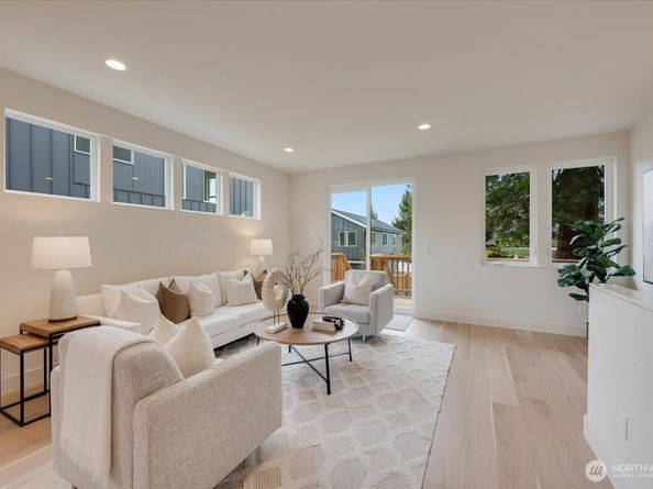 13542 39th Avenue NE A, Seattle WA 98125