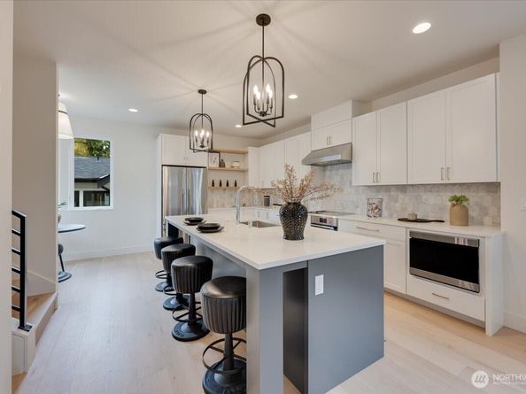 13542 39th Avenue NE A, Seattle WA 98125