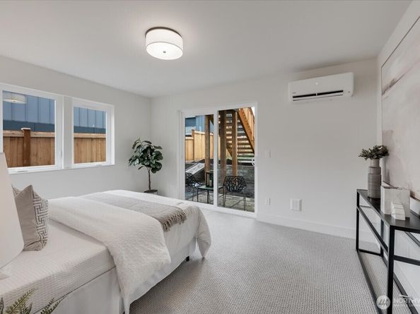 13542 39th Avenue NE A, Seattle WA 98125