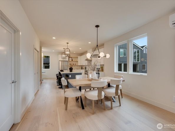13542 39th Avenue NE A, Seattle WA 98125