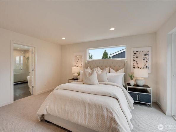 13542 39th Avenue NE A, Seattle WA 98125