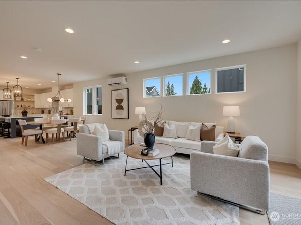 13542 39th Avenue NE A, Seattle WA 98125