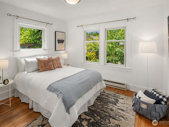 9116 23rd Avenue NE, Seattle WA 98115