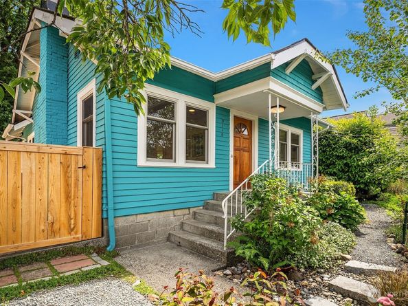 9116 23rd Avenue NE, Seattle WA 98115