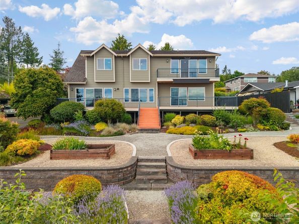 7957 E Trailside Lane, Port Orchard WA 98366