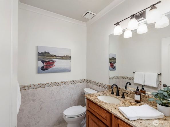 7957 E Trailside Lane, Port Orchard WA 98366