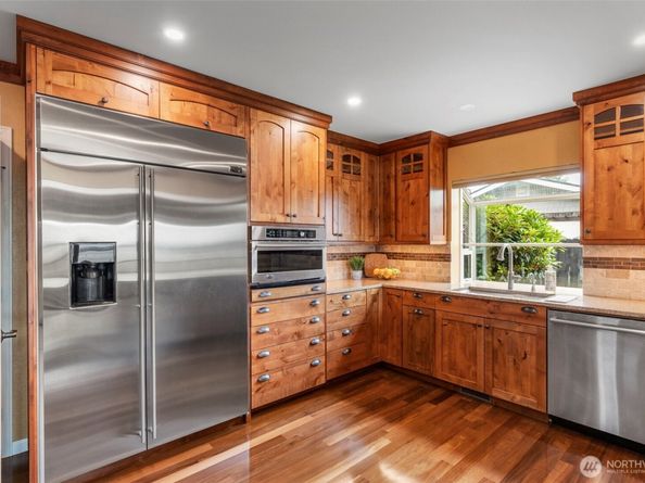 7957 E Trailside Lane, Port Orchard WA 98366