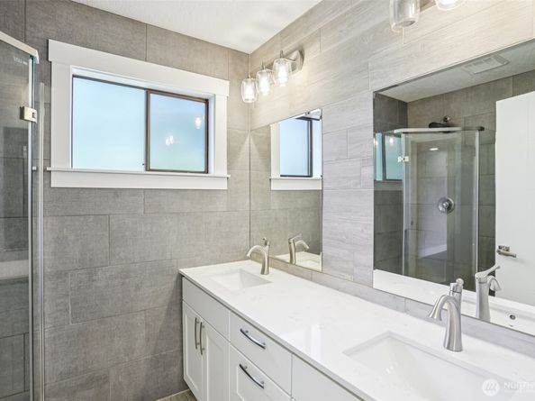 11644 100th Avenue NE 308, Kirkland WA 98034