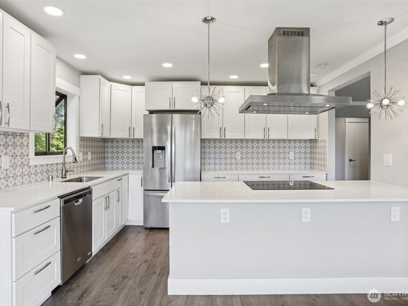 11644 100th Avenue NE 308, Kirkland WA 98034