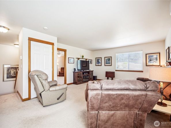 19672 Jensen Way NE, Poulsbo WA 98370