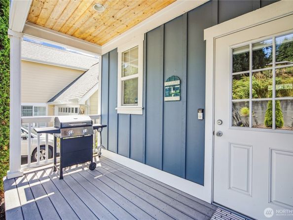 19672 Jensen Way NE, Poulsbo WA 98370