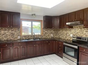 4916 24th Place S, Seattle WA 98108