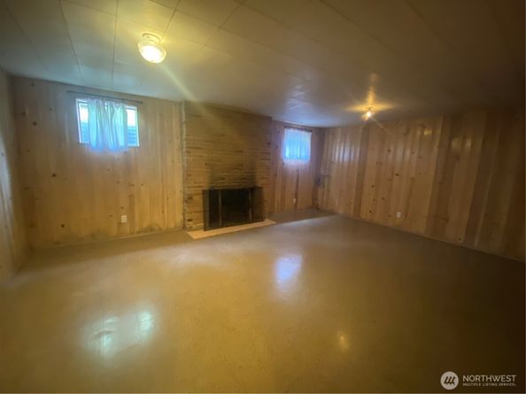 4916 24th Place S, Seattle WA 98108
