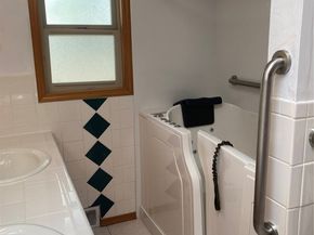 4916 24th Place S, Seattle WA 98108