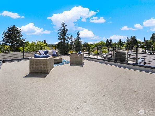 8833 Wallingford Avenue N, Seattle WA 98103