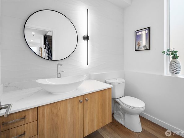 8833 Wallingford Avenue N, Seattle WA 98103