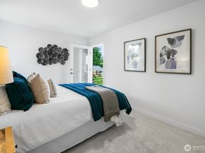 8833 Wallingford Avenue N, Seattle WA 98103