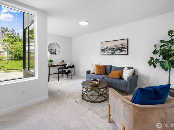 8833 Wallingford Avenue N, Seattle WA 98103