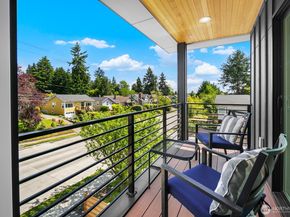 8833 Wallingford Avenue N, Seattle WA 98103