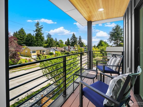 8833 Wallingford Avenue N, Seattle WA 98103