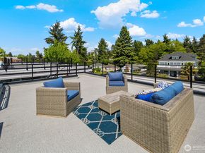 8833 Wallingford Avenue N, Seattle WA 98103