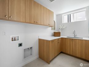 8833 Wallingford Avenue N, Seattle WA 98103