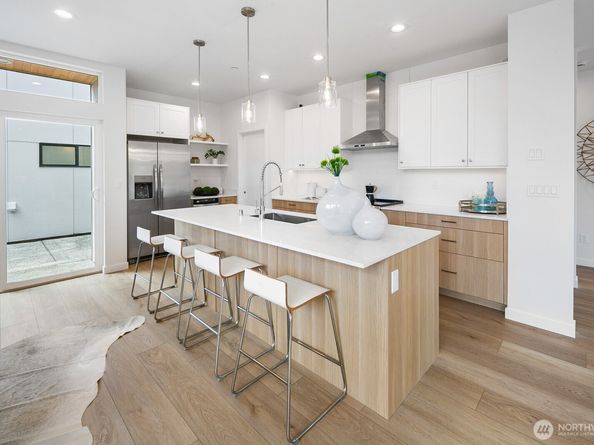 8833 Wallingford Avenue N, Seattle WA 98103