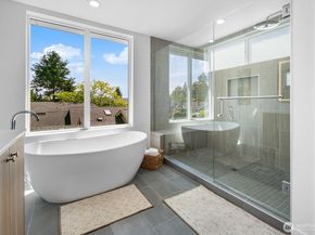 8833 Wallingford Avenue N, Seattle WA 98103