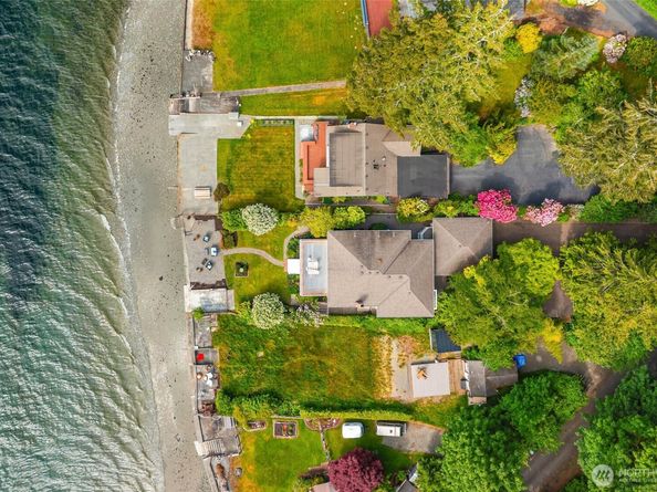 14010 SW Bates Rd., Vashon WA 98070