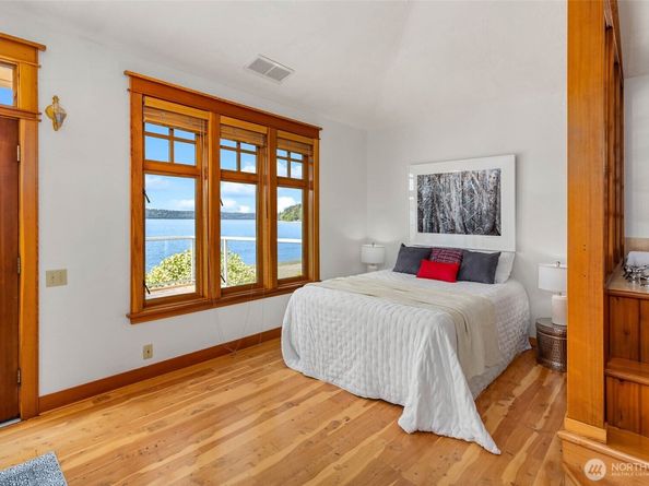 14010 SW Bates Rd., Vashon WA 98070