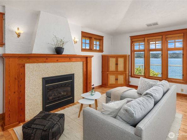 14010 SW Bates Rd., Vashon WA 98070