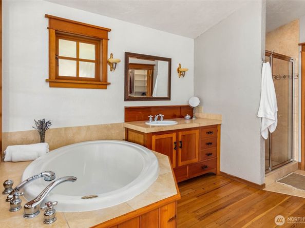 14010 SW Bates Rd., Vashon WA 98070