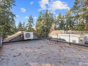 10738 Interlake Avenue N, Seattle WA 98133