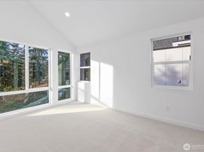 10738 Interlake Avenue N, Seattle WA 98133