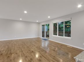 30331 9th Avenue S, Federal Way WA 98003