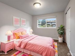 30331 9th Avenue S, Federal Way WA 98003