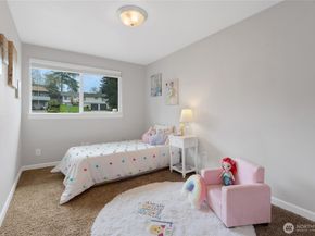 30331 9th Avenue S, Federal Way WA 98003