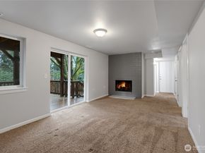 30331 9th Avenue S, Federal Way WA 98003