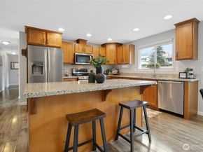 30331 9th Avenue S, Federal Way WA 98003